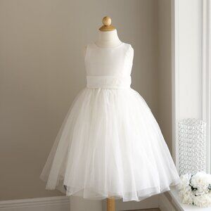 Ivory/Soft White Formal Flower Girl Dress Silk Tulle Special Occasion Size 6 NWT